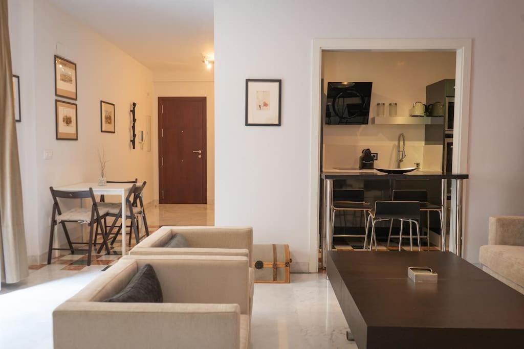 Apartamento Nuevo Junto A La Catedral De Sevilla Exterior photo